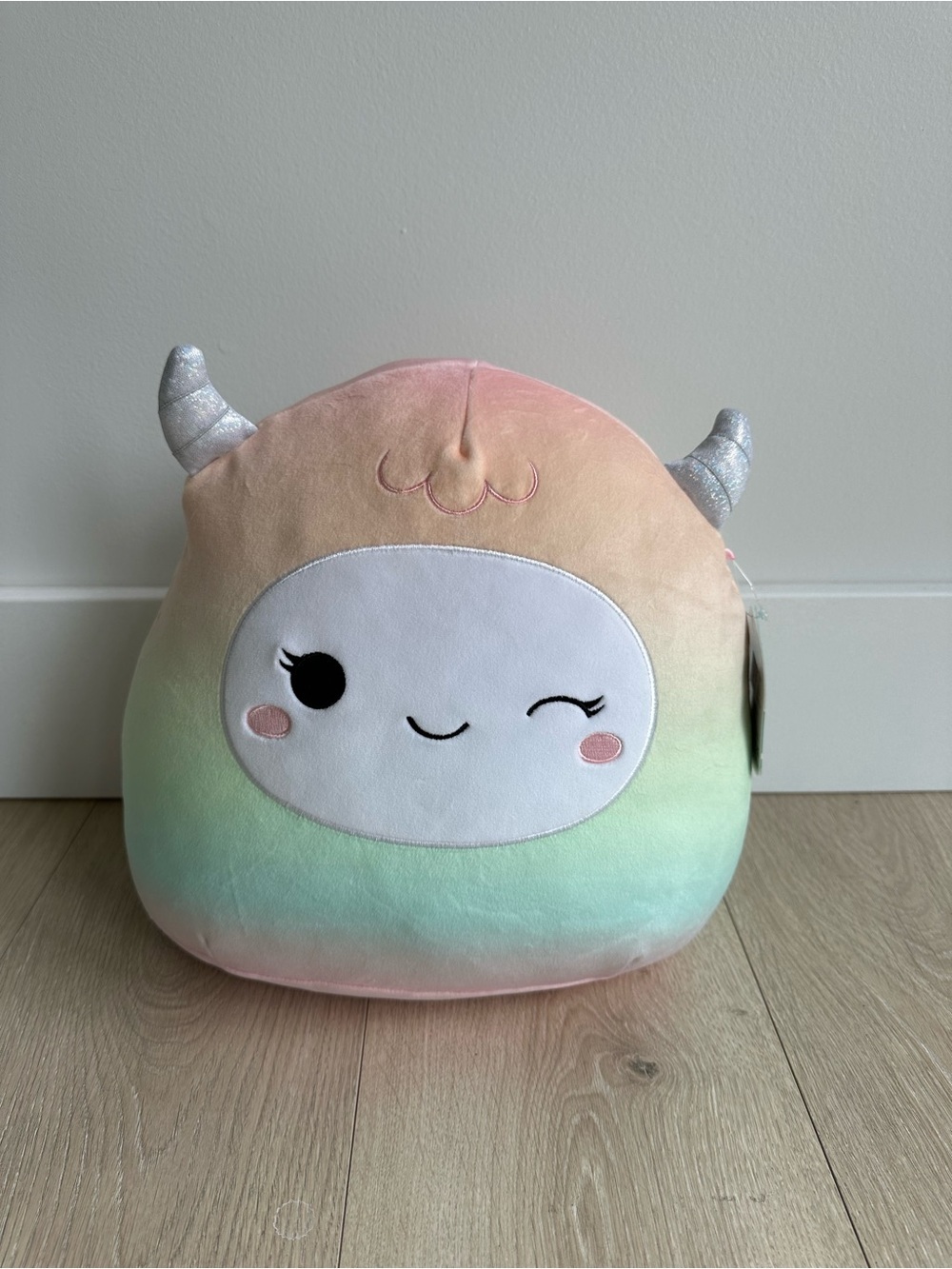 Squishmallows 16" Yara the Yeti Adventurer #1382 *Brand New with Tags*